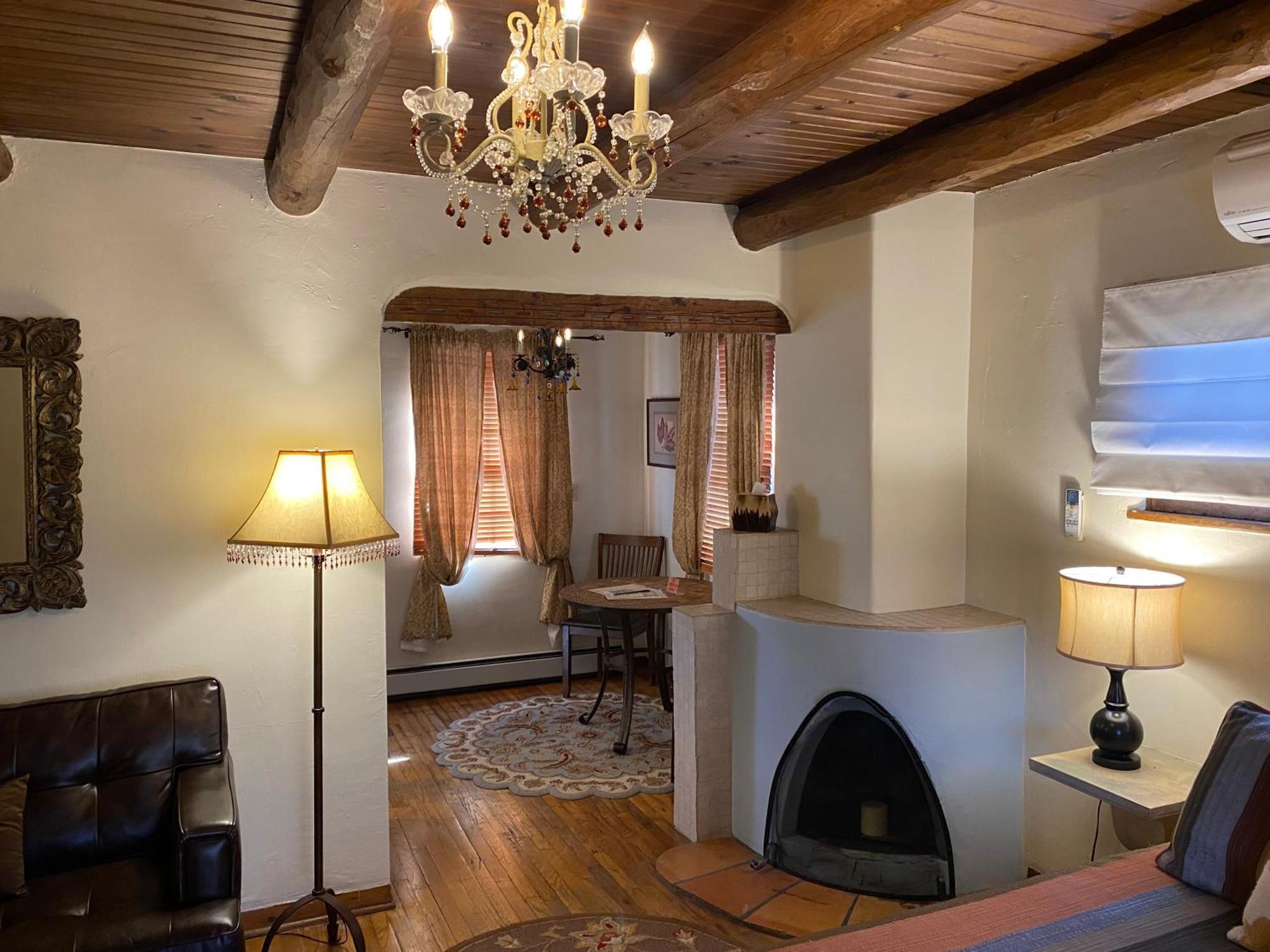 Casa De Tres Lunas/House Of Three Moons サンタフェ エクステリア 写真